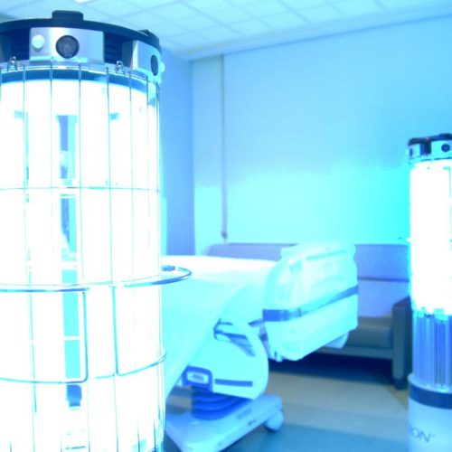 Hastanelerde sterilizasyon için kullanılan uvc lamba